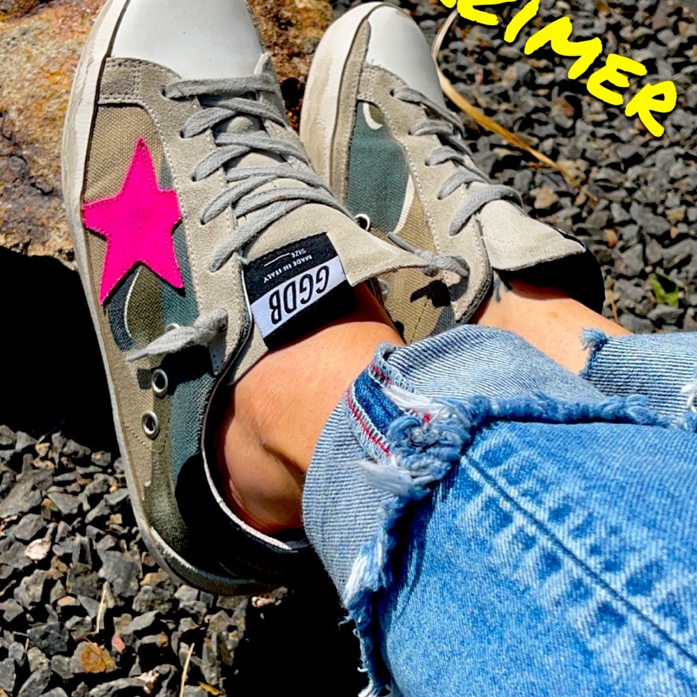 Golden Goose Superstars size 35 Camo Pink Star